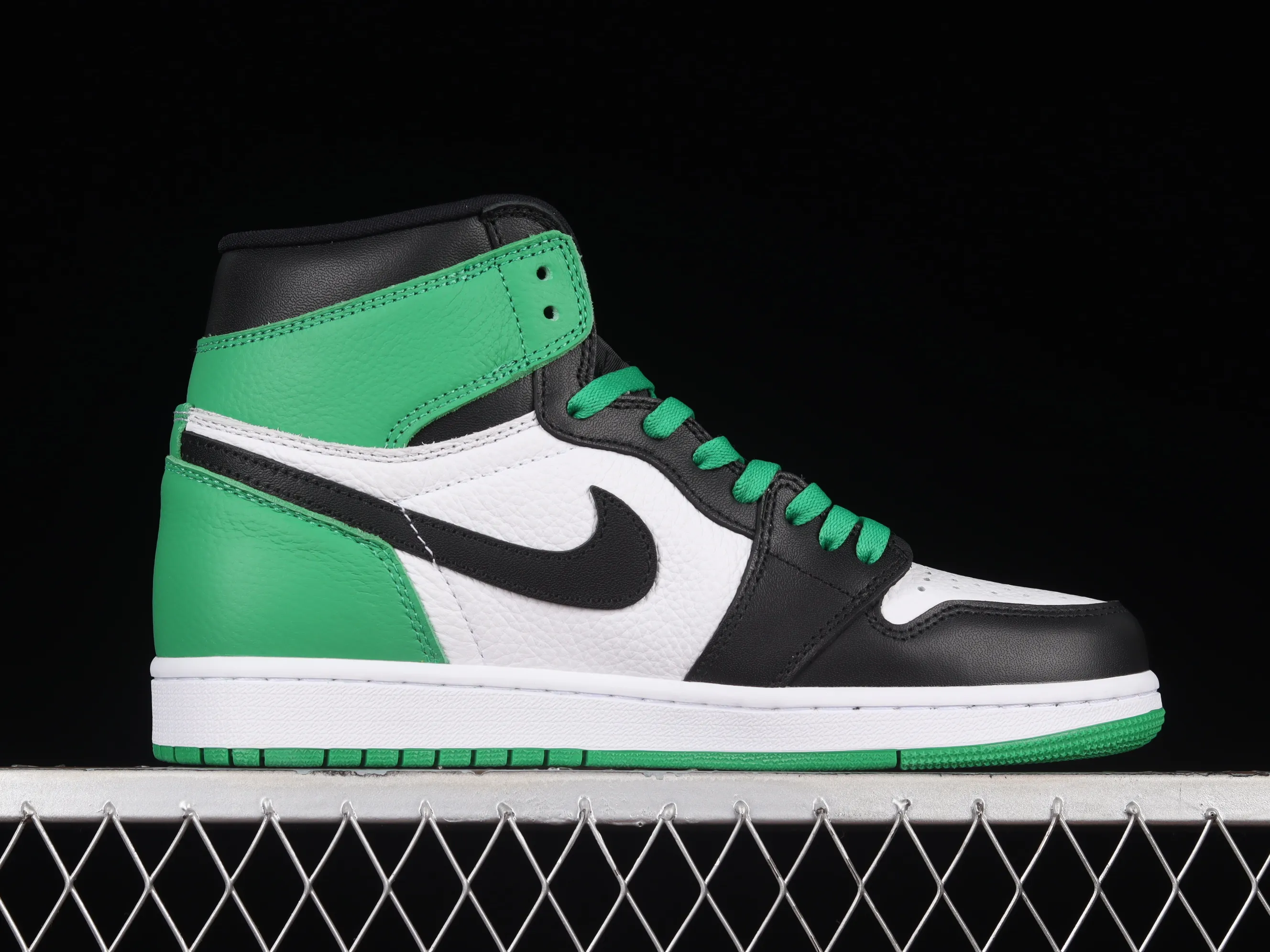 All categories Air Jordan Jordan series basketball shoes Air Jordan 1 High L version Air Jordan 1 High OG "Lucky Green" AJ1 Joe 1 Celtics Black Green Toe DZ5485-031
